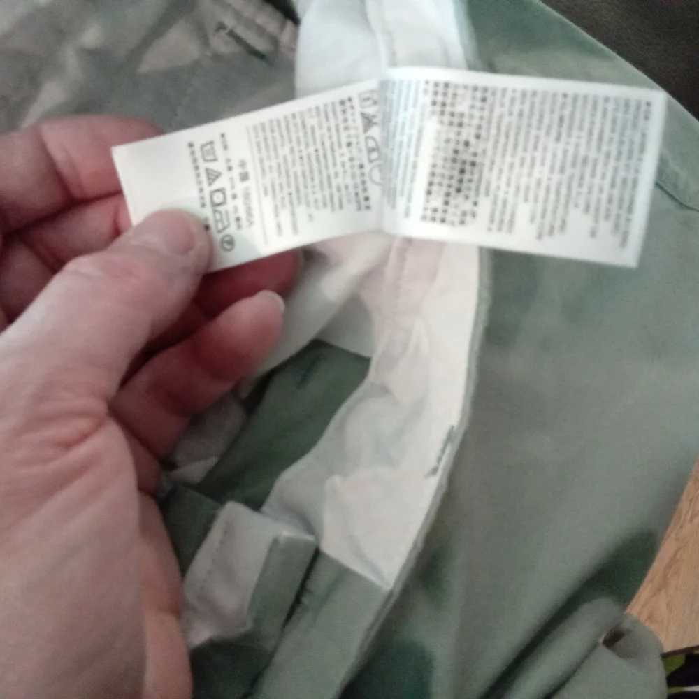 Old Navy Size 4 Women's Classic Sage Green Shorts